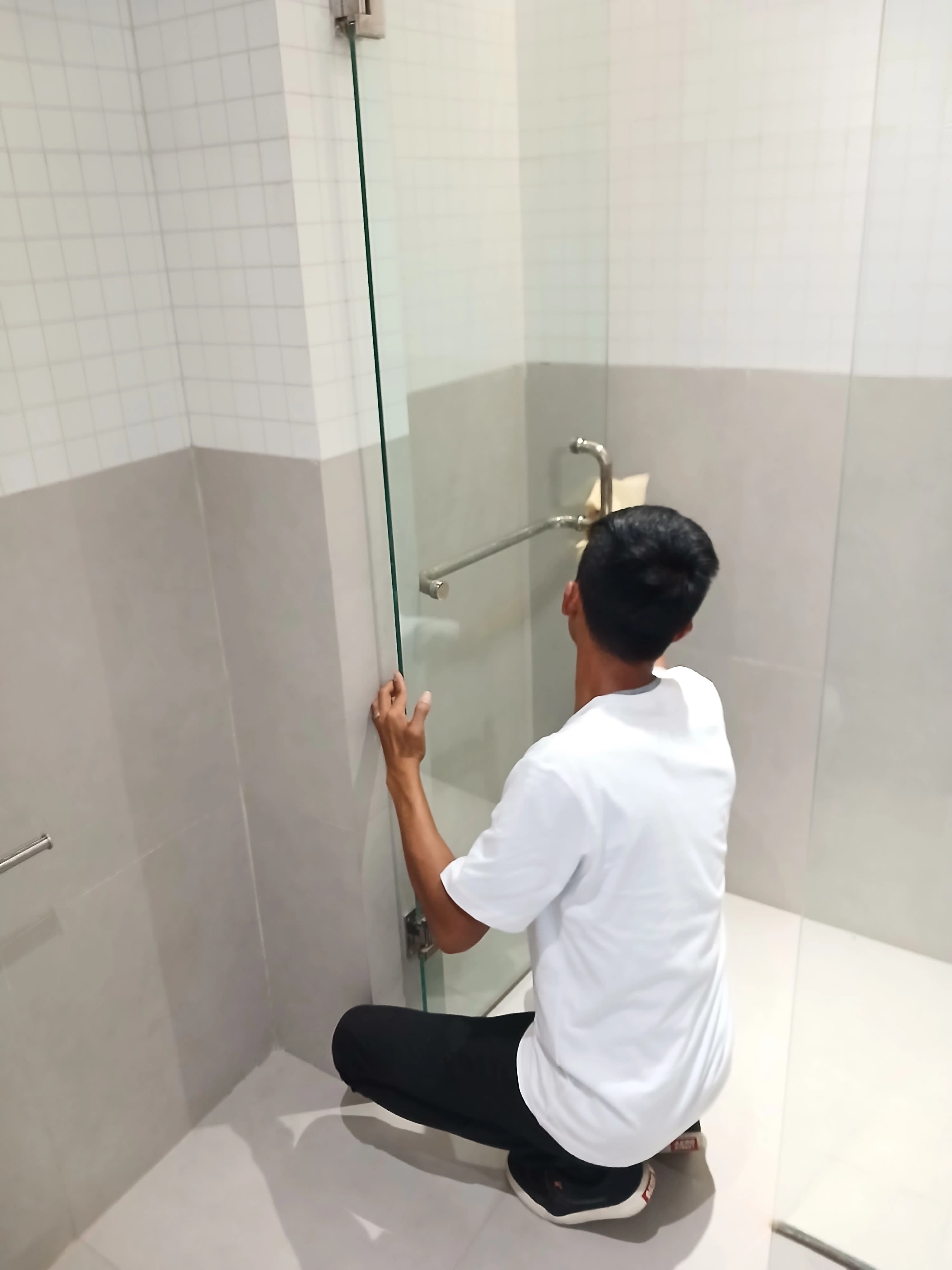 Cuci Shower & Kaca